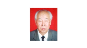 崔瑞珍.1980年－1984年任學(xué)校校長；1984年－1989年任學(xué)校黨委書記